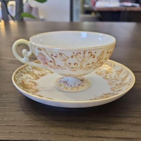 Vintage Teacup and Saucer Set - Cream And Gold - Handpainted - Picture 3 of 14
